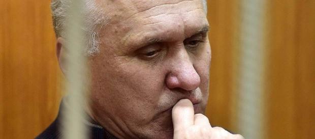 Sinucidere sau asasinat politic? Sinucidere sau asasinat politic?