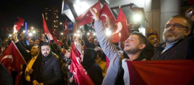 The Latest: Turkish minister being escorted to Dutch border - SFGate - sfgate.com The Latest: Turkish minister being escorted to Dutch border - SFGate - sfgate.com