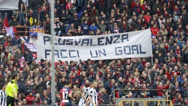 I tifosi del Genoa in Gradinata Nord