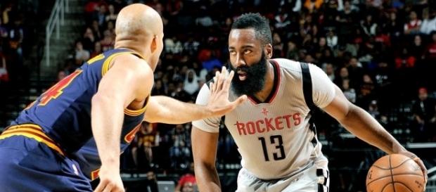 James Harden fue letal frente a Cleveland Cavaliers James Harden fue letal frente a Cleveland Cavaliers