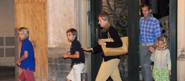 La Infanta Cristina, Iñaki Urdangarín y sus cuatro hijos La Infanta Cristina, Iñaki Urdangarín y sus cuatro hijos