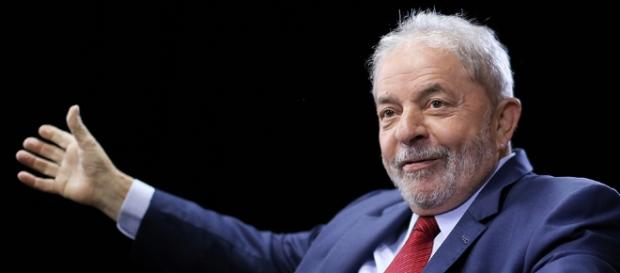 Lula já iniciou sua campanha eleitoral Lula já iniciou sua campanha eleitoral