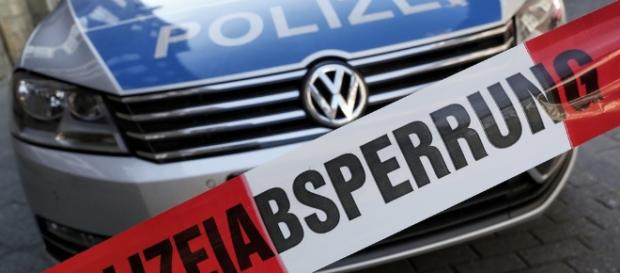 Polizeiabsperrung | Tim Reckmann | Flickr - flickr.com Polizeiabsperrung | Tim Reckmann | Flickr - flickr.com