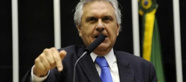 Ronaldo Caiado faz novas criticas a governo Ronaldo Caiado faz novas criticas a governo