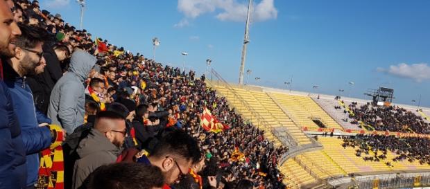Un'immagine della Curva Nord durante Lecce- Catania. Un'immagine della Curva Nord durante Lecce- Catania.