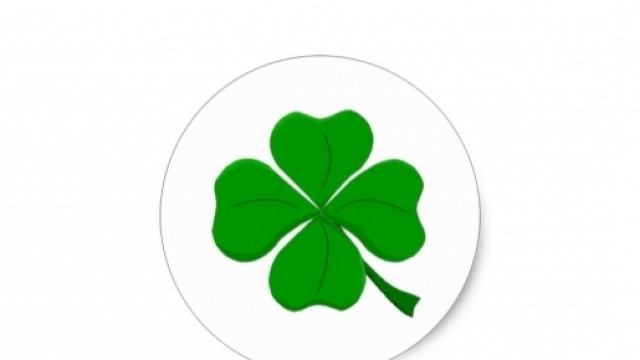 Porte-chance irlandais : le tr&eacute;fle &agrave; 4 feuilles
