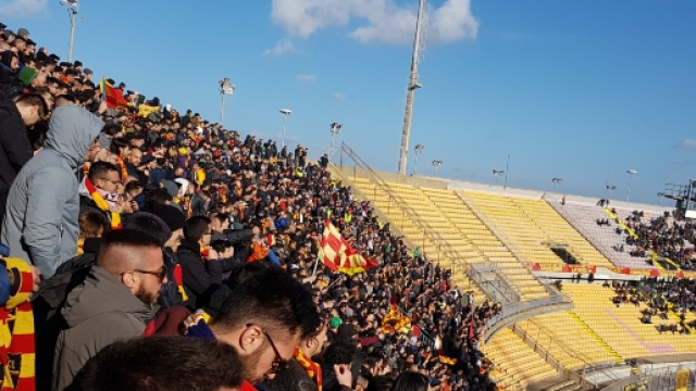 Un'immagine della Curva Nord durante Lecce- Catania.