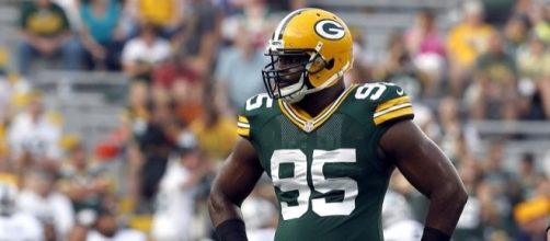 Datone Jones suspended for first game of 2015 - packers.com