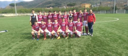 Gli Allievi 2001 prima della gara vinta 3 a 0 con il Nola