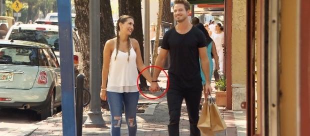 Clea-Lacy und Sebastian Pannek halten Händchen / Foto: RTL Clea-Lacy und Sebastian Pannek halten Händchen / Foto: RTL