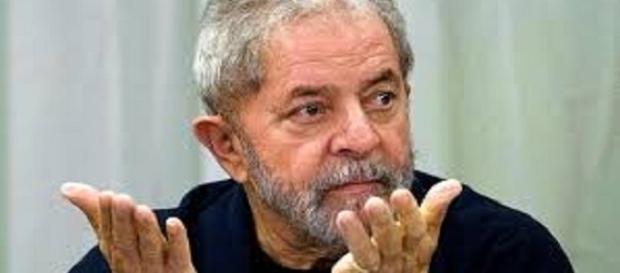 Ex-presidente Luiz Inácio Lula da Silva tem pedido de Habeas Corpus negado. Ex-presidente Luiz Inácio Lula da Silva tem pedido de Habeas Corpus negado.