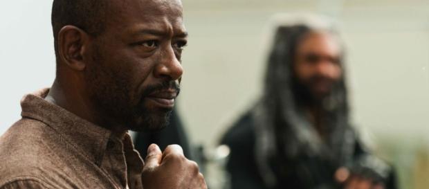 Morgan ao lado do Rei Ezekiel após o encontro com salvadores Morgan ao lado do Rei Ezekiel após o encontro com salvadores