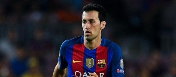 Sergio busquets sous le maillot du FCB en 2016-2017 Sergio busquets sous le maillot du FCB en 2016-2017