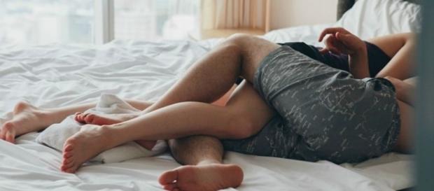 Todo casal deve evitar trazer hábitos que sejam prejudiciais para o ambiente do seu quarto Todo casal deve evitar trazer hábitos que sejam prejudiciais para o ambiente do seu quarto