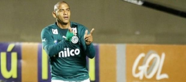 Walter agora vestirá a camisa do Atlético GO Walter agora vestirá a camisa do Atlético GO