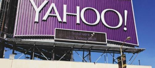 U.S. senator calls for SEC probe of Yahoo disclosures on hacking ... - venturebeat.com