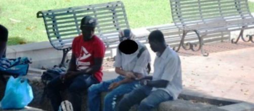 Abdoulaye Diallo, nella foto piccola in basso a destra, è stato arrestato dalla Polizia.
