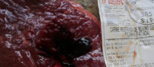 A carne podre de cada dia com produtos químicos cancerígenos A carne podre de cada dia com produtos químicos cancerígenos