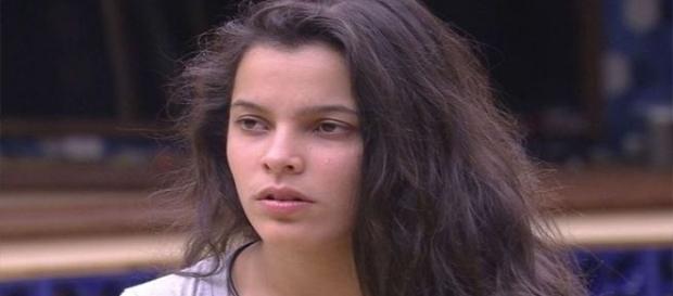 Após comentário, Emilly rebate Marcos Após comentário, Emilly rebate Marcos