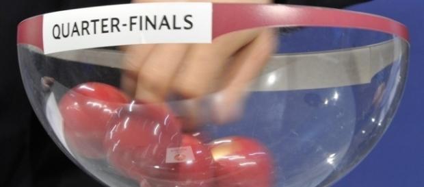 As oito equipas presentes no sorteio vão ficar a conhecer os seus adversários nesta edição da Europa League. As oito equipas presentes no sorteio vão ficar a conhecer os seus adversários nesta edição da Europa League.