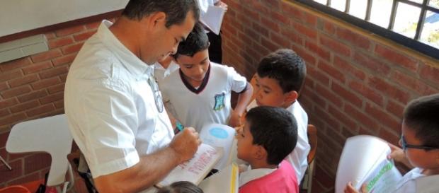 La educación en nuestro país, carece de bases sólidas para su desarrollo La educación en nuestro país, carece de bases sólidas para su desarrollo