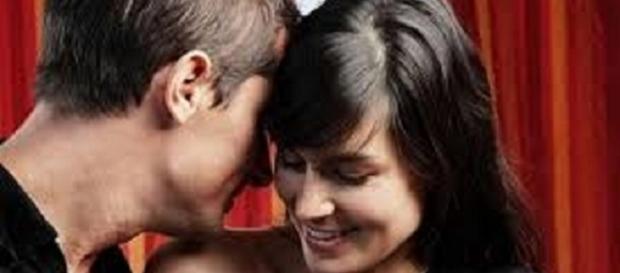 Pequenos gestos de carinho são importantes dentro de um relacionamento Pequenos gestos de carinho são importantes dentro de um relacionamento
