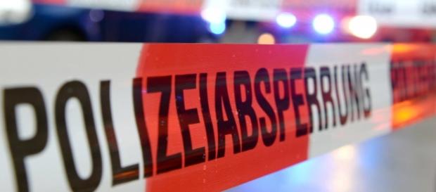 Symbolbild: Polizeiabsperrung ... - nw.de Symbolbild: Polizeiabsperrung ... - nw.de