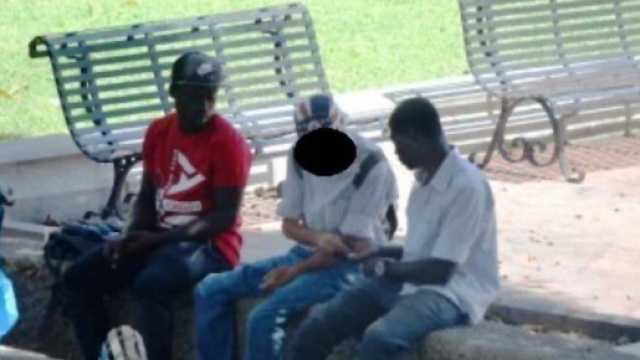 Abdoulaye Diallo, nella foto piccola in basso a destra, &egrave; stato arrestato dalla Polizia.