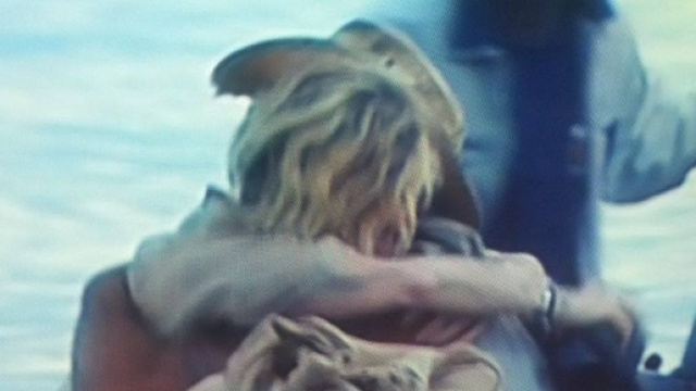 Isola, nominati Raz, Simone ed Eva. Notte d'amore tra Degan e Barale - leggo.it