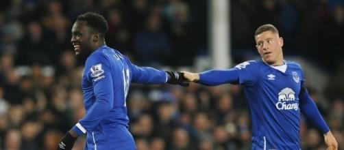 Everton 4-0 Aston Villa: Ross Barkley and Romelu Lukaku bag braces ... - dailymail.co.uk