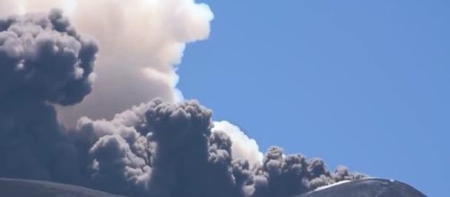 Etna, esplosione provoca dieci feriti