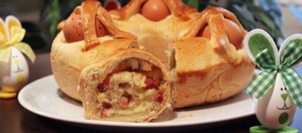 Casatiello Napoletano tipico di Pasqua Casatiello Napoletano tipico di Pasqua