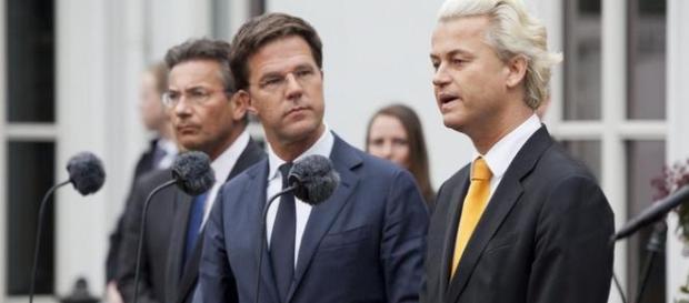 Mark Rutte e Geert Wilders durante una conferenza Mark Rutte e Geert Wilders durante una conferenza