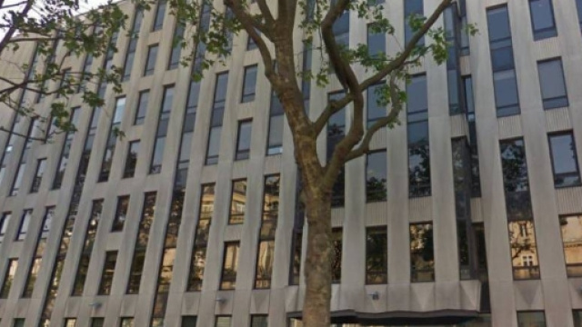 Paris : explosion d'une enveloppe piégée au siège du FMI, un ... - leparisien.fr