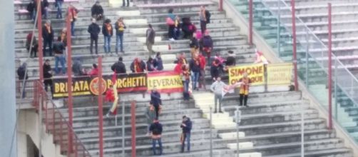 I tifosi salentini pronti a sostenere il Lecce a Foggia.