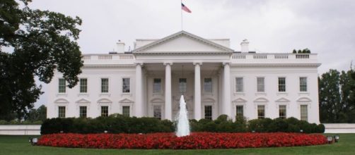 Usa, un intruso alla Casa Bianca