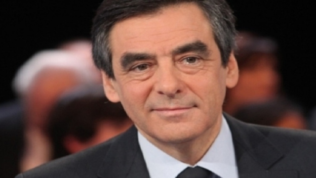 François Fillon navigue dans les eaux troubles du Front National