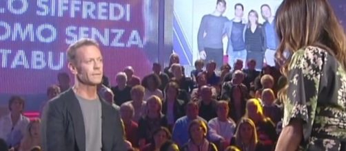 Rocco Siffredi piange in diretta: "La mia vita segnata da dramma" - leggo.it