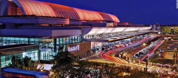 Changi Airport may close one runway temporarily - CNN.com - cnn.com Changi Airport may close one runway temporarily - CNN.com - cnn.com