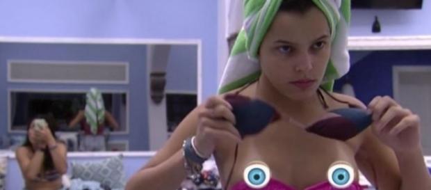 Emilly já se descuidou diversas vezes Emilly já se descuidou diversas vezes