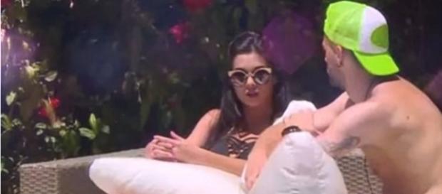Manon décide de rompre avec Paga Manon décide de rompre avec Paga