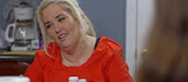 Source: Youtube WEtv. Jennifer Lamb stuffs Honey Boo Boo full of sweets to spite Mama June on weight loss Source: Youtube WEtv. Jennifer Lamb stuffs Honey Boo Boo full of sweets to spite Mama June on weight loss