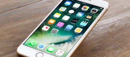 Apple iPhone 8, le ultime novità su brevetti e preordinativi