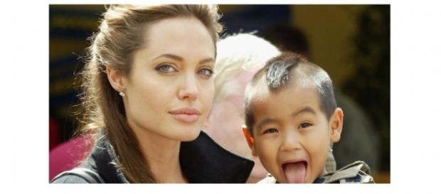 Angelina Jolie à nouveau confrontée à une affaire d’adoption non-autorisée Angelina Jolie à nouveau confrontée à une affaire d’adoption non-autorisée