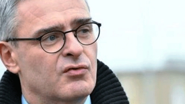 Marc Joulaud doit sa carri&egrave;re &agrave; Fran&ccedil;ois Fillon, il tentera donc de minimiser les charges pesant sur le candidat (un peu comme Jupp&eacute; et Chirac ?)