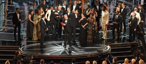 The 89th Oscars shocker surrounding Best Picture nominee, "La La Land". / Photo via thesun.co.uk