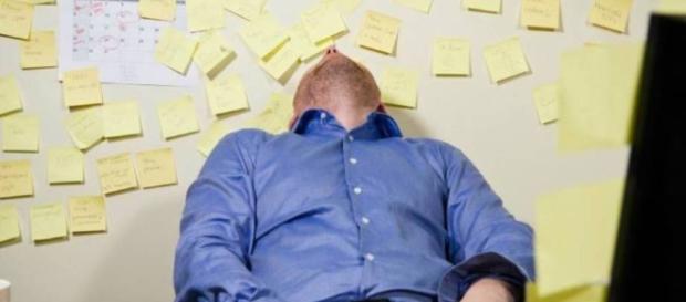Estudo aponta que trabalhar oito horas por dia não gera produtividade. Estudo aponta que trabalhar oito horas por dia não gera produtividade.