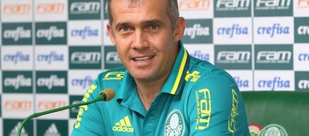 Eduardo Baptista, técnico do Palmeiras Eduardo Baptista, técnico do Palmeiras