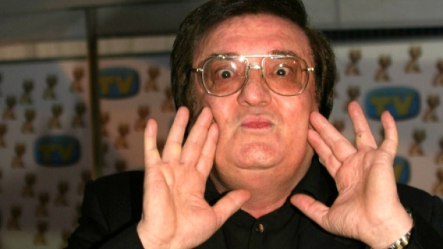 Davide di Lernia invita i fans al funerale del padre