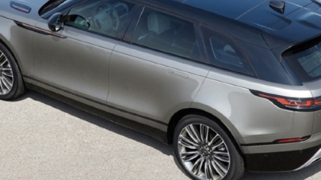 Nuova Range Rover Velar - Debutto a Ginvera